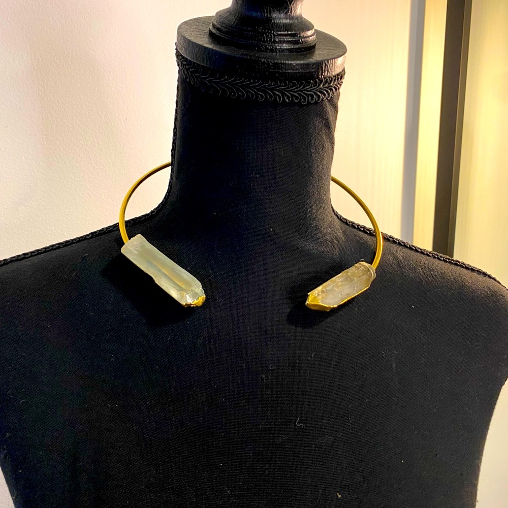 Necklace with large quartz stones